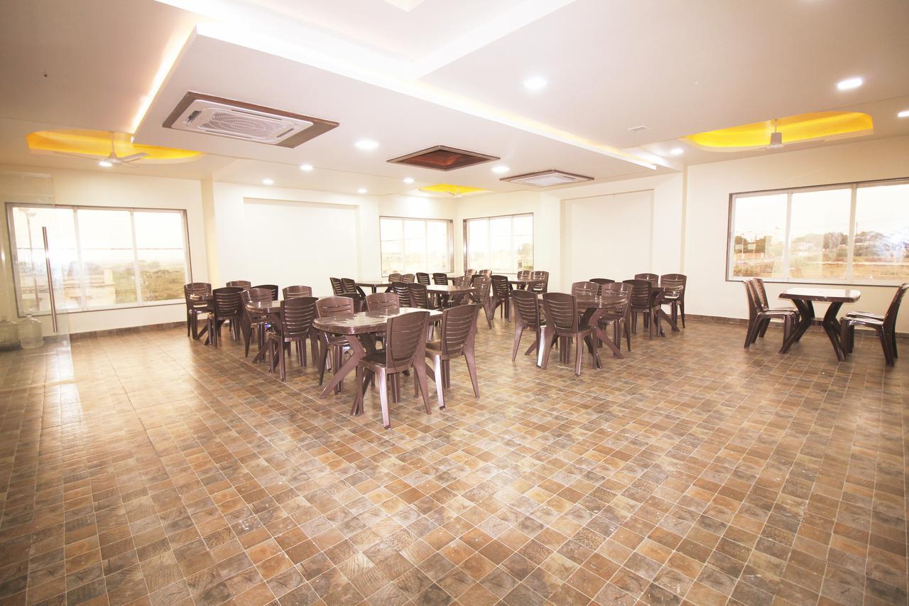 Hotel Vraj Inn Dwarka  Exterior photo